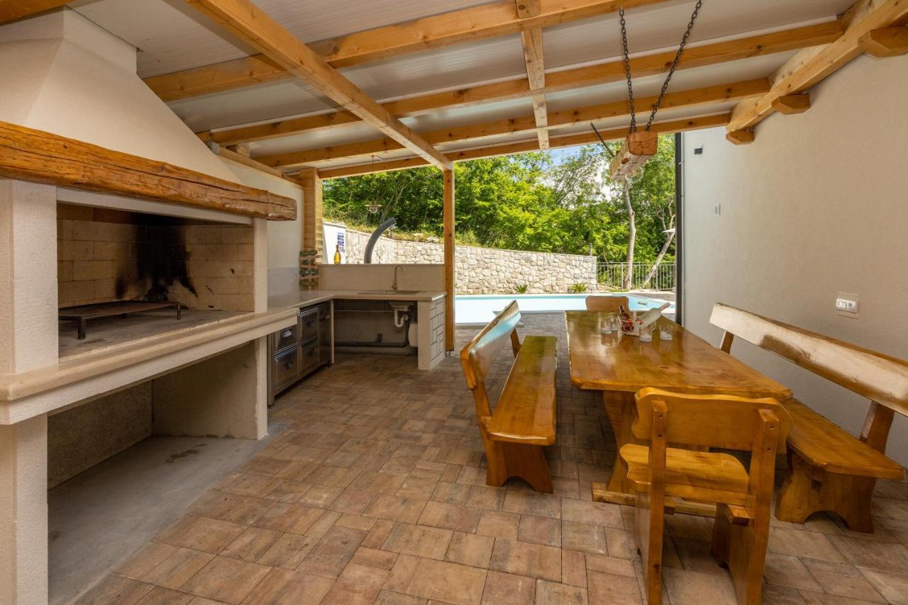 Villa Antani With Heated Pool, Sauna & Jacuzzi Crikvenica Esterno foto
