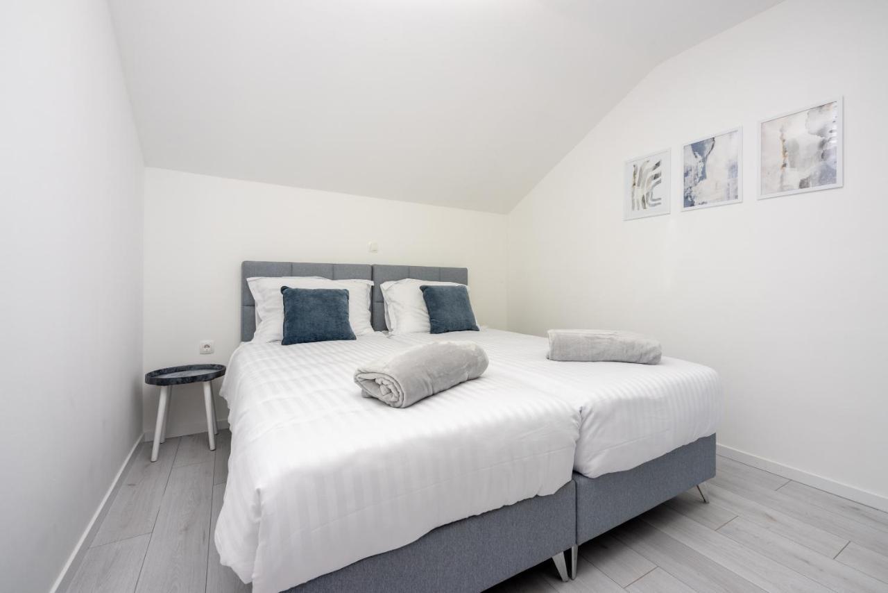 Villa Antani With Heated Pool, Sauna & Jacuzzi Crikvenica Esterno foto